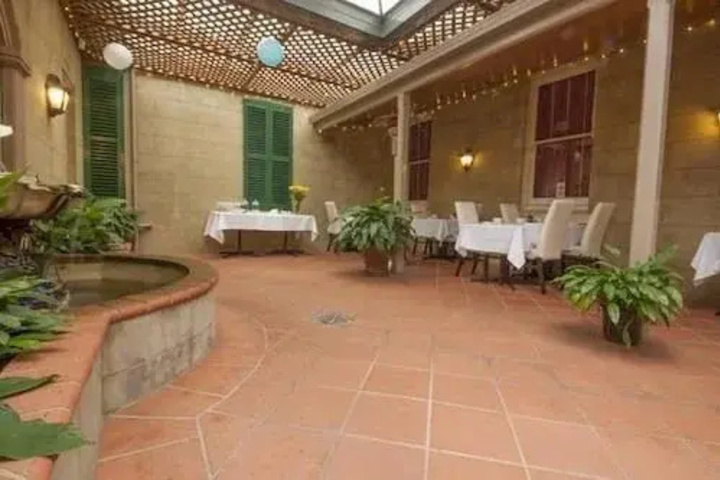 restaurant