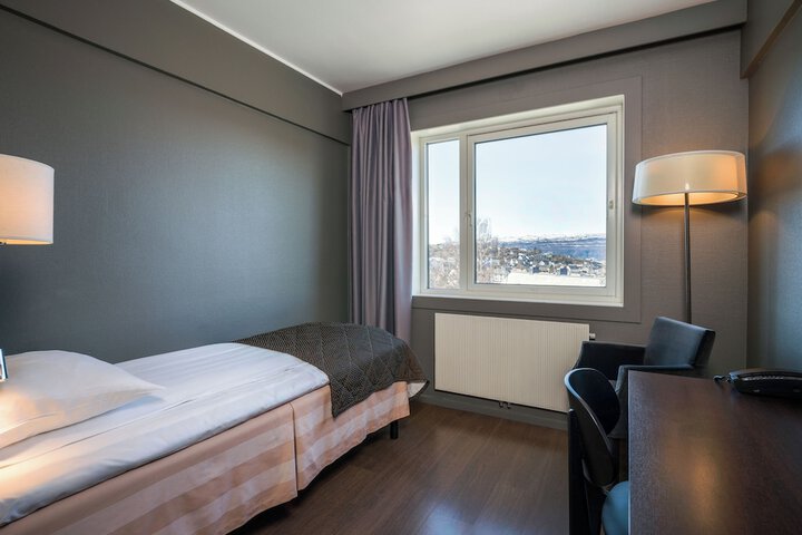 Room 15 of 80