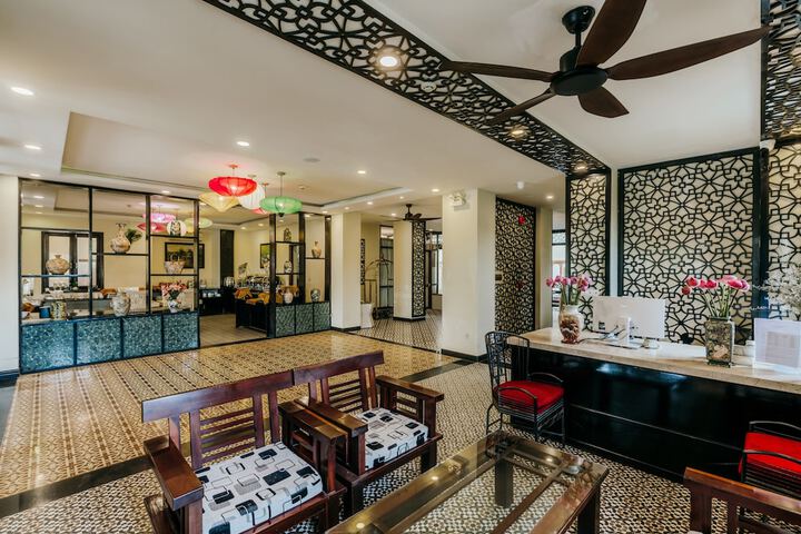 Guest Lobby