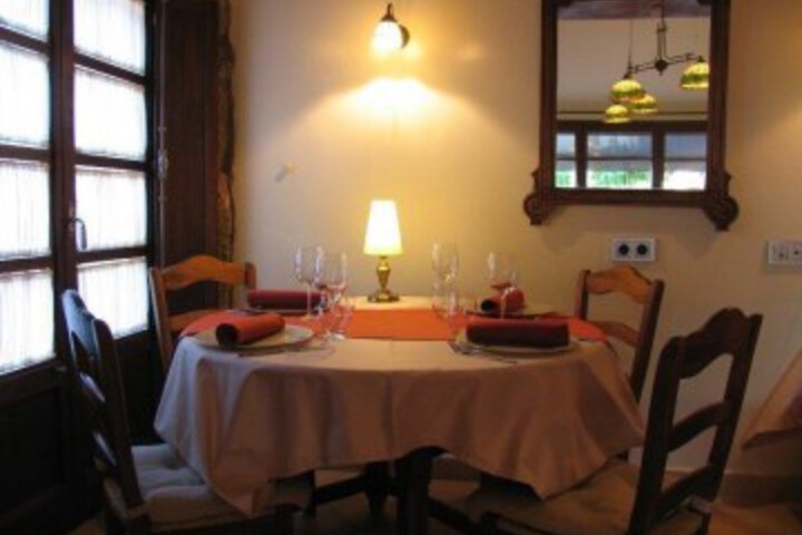 Dining 11 of 17