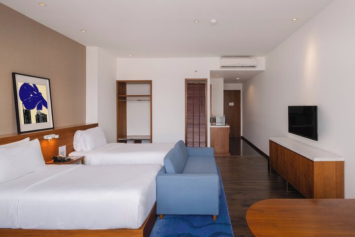 Room 12 of 42