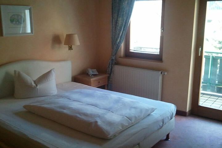 Room 6 of 56