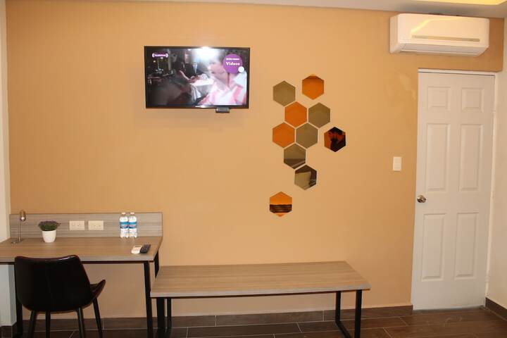 Room 8 of 37
