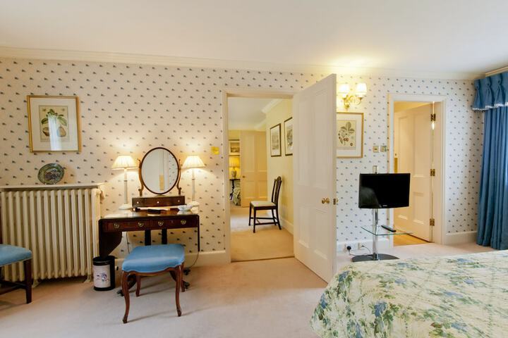 Room 22 of 64