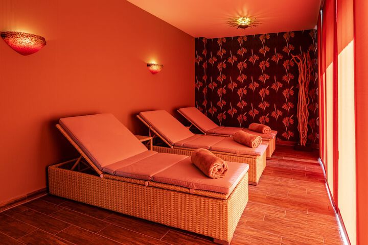 Spa 33 of 56