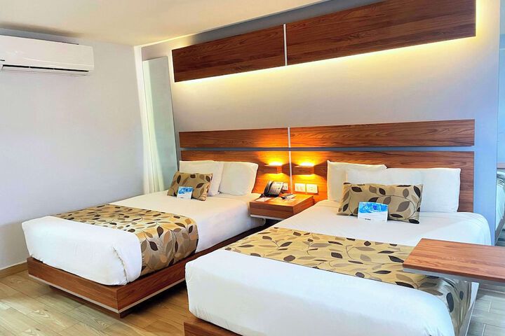 Room 10 of 30