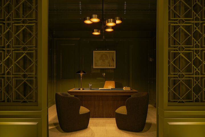 Concierge desk