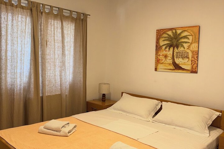 Room 22 of 80