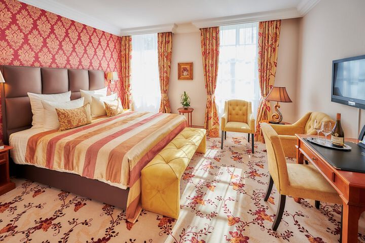 Room 9 of 65