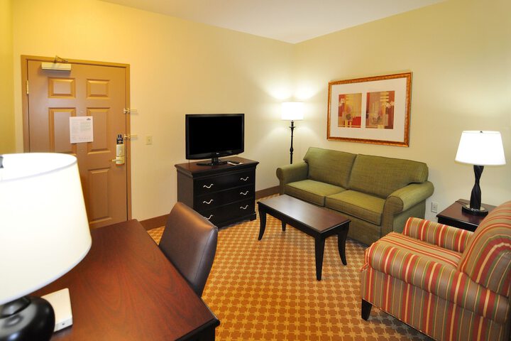 2 Queen Beds (4 of 13)