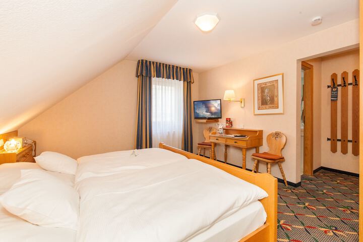 Room 26 of 140