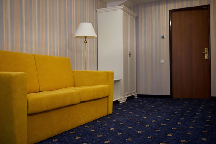 Room 6 of 50