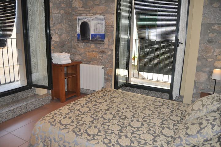 Room 2 of 18