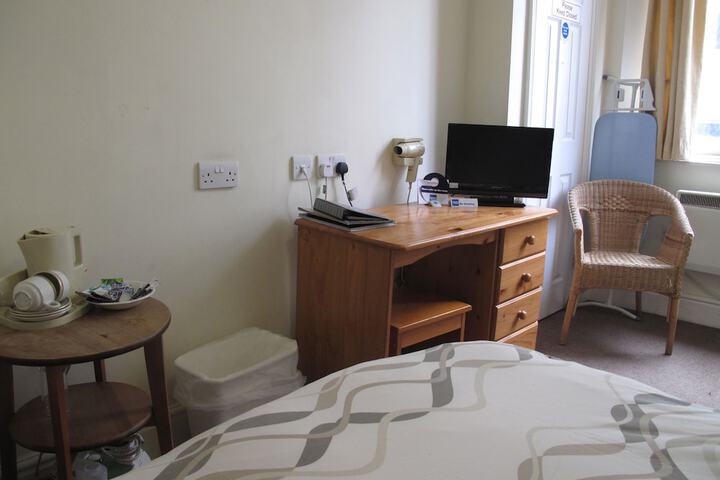 Room 11 of 39