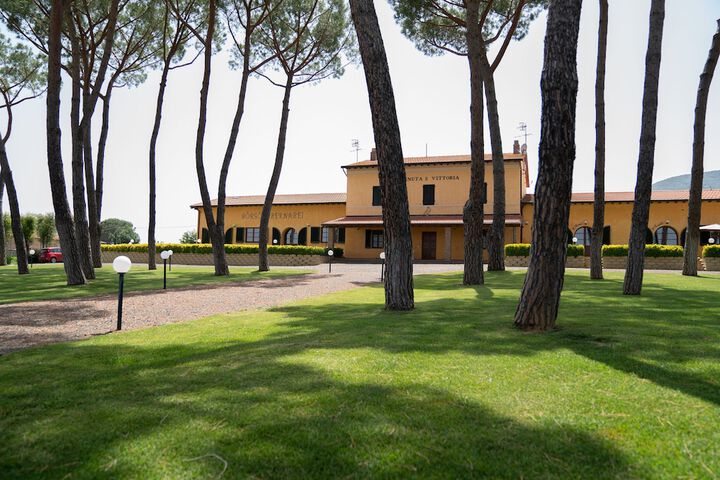 Hotel Exterior 64 of 87