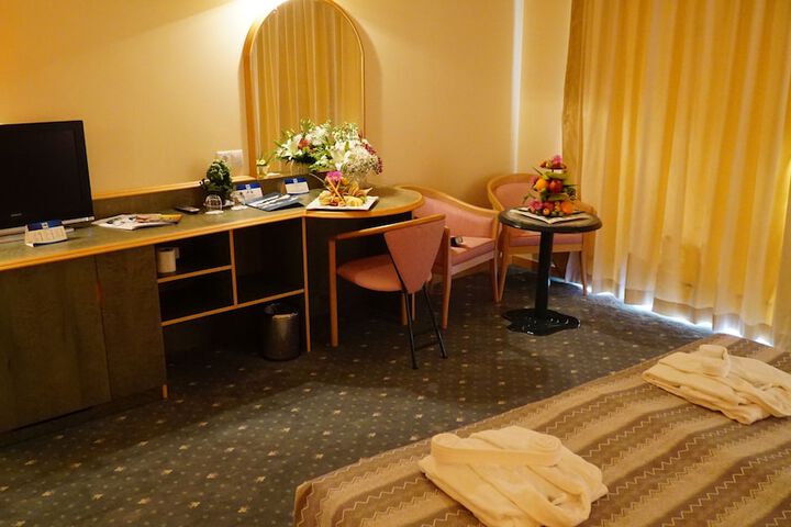 Room 27 of 95
