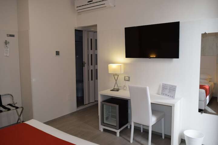 Room 10 of 50