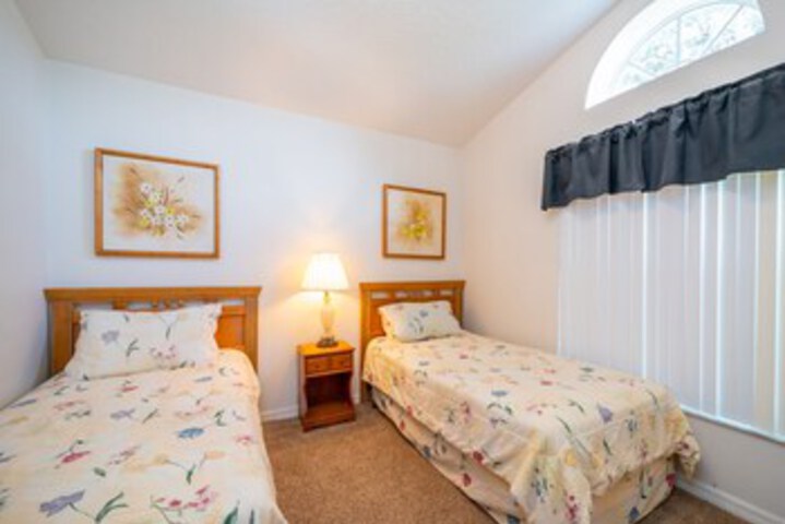 Room 213 of 253
