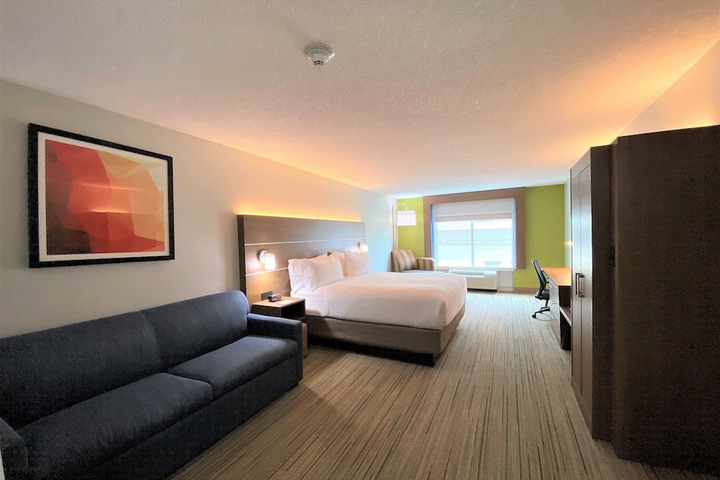 1 King Bed (16 of 27)