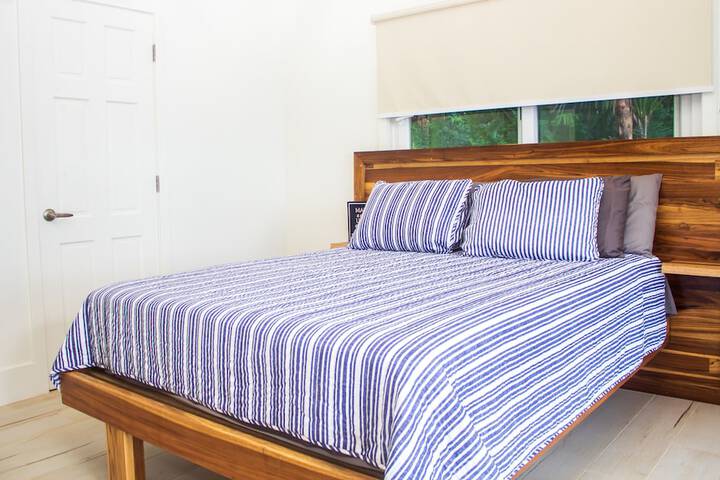 Room 5 of 124