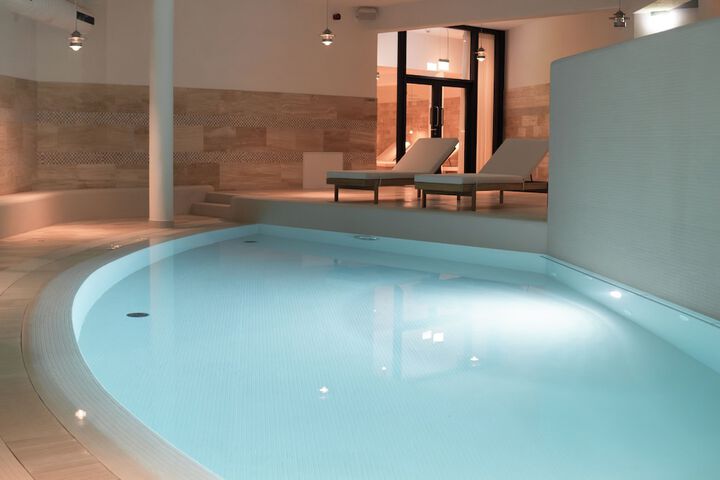 Pool 16 of 55