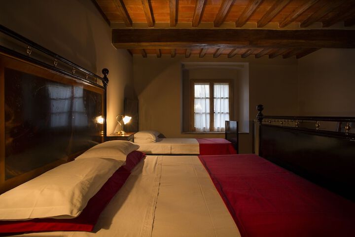 Room 5 of 50