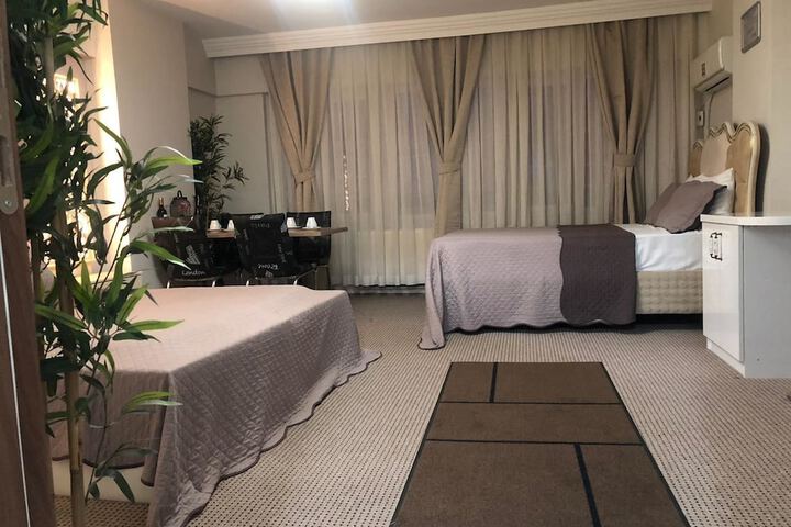 Room 32 of 44