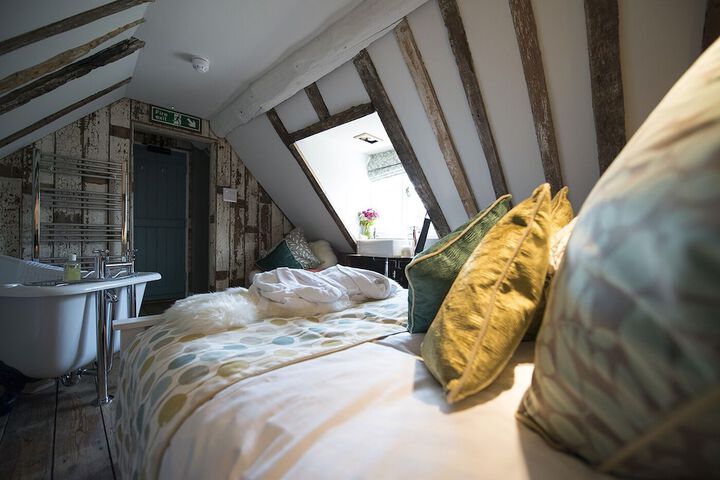 Room 2 of 59