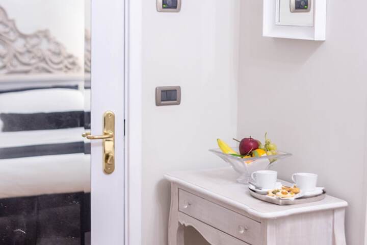 Room 25 of 57