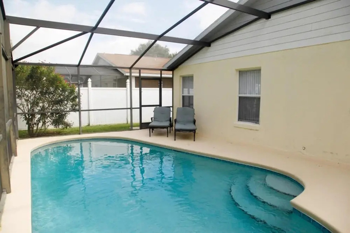 Pool 15 of 27