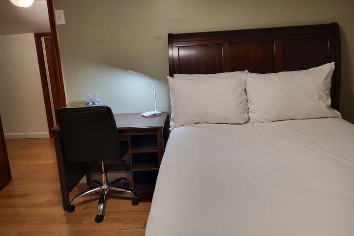 Room 33 of 63