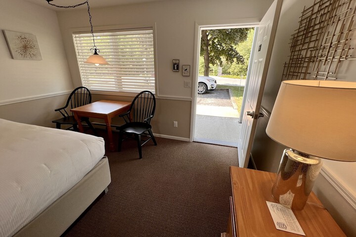 Room 9 of 31