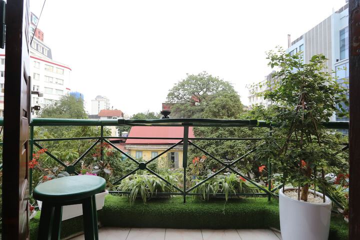 Terrace/Patio 7 of 12