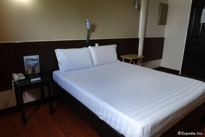 Room 9 of 36