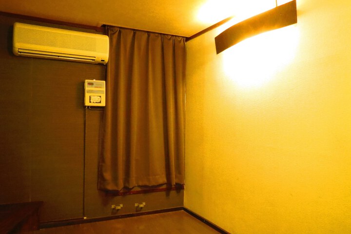 Room 9 of 62