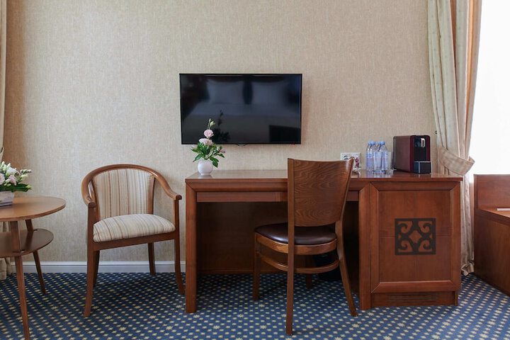 Room 23 of 48