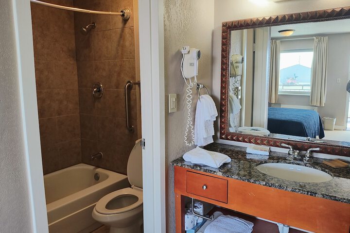 Room 17 of 52