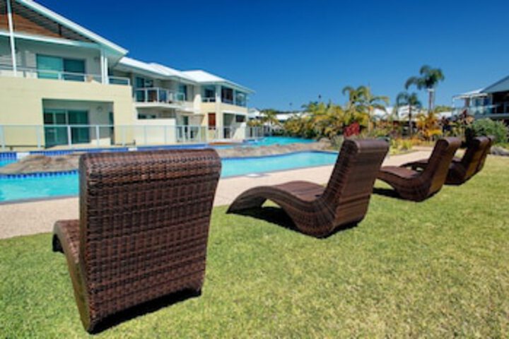 PACIFIC BLUE TOWNHOUSES
