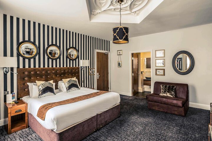 Room 40 of 104