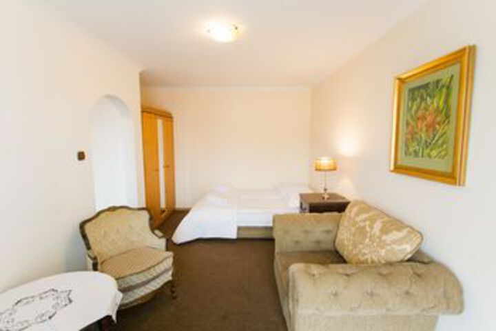 Room 14 of 40