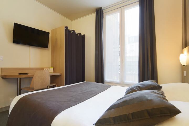 Room 7 of 31