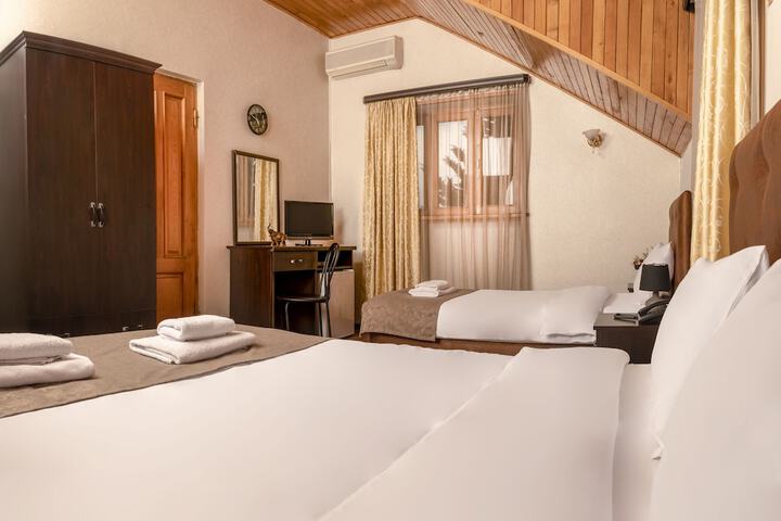 Room 16 of 21