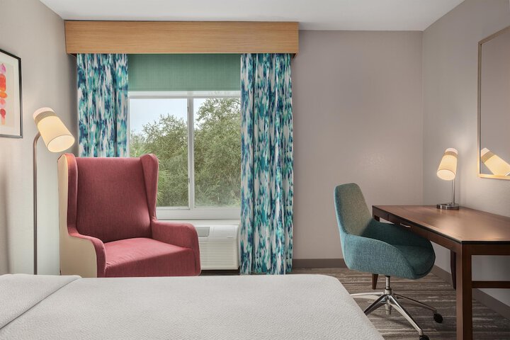 Room 9 of 48
