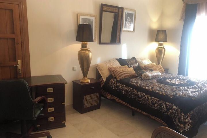Room 6 of 21