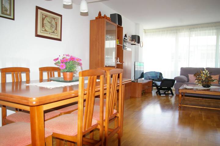 Room 16 of 32