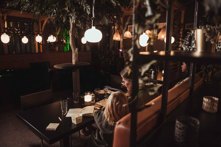 Dining 40 of 72