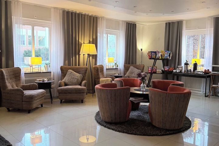 Hotel Lobby