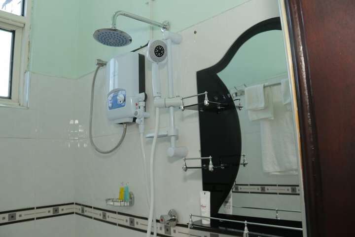 Room 9 of 21