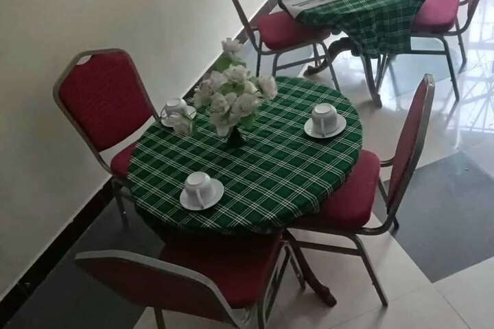 Room 6 of 11