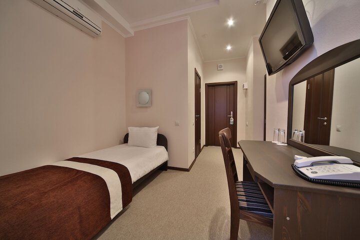 Room 7 of 26